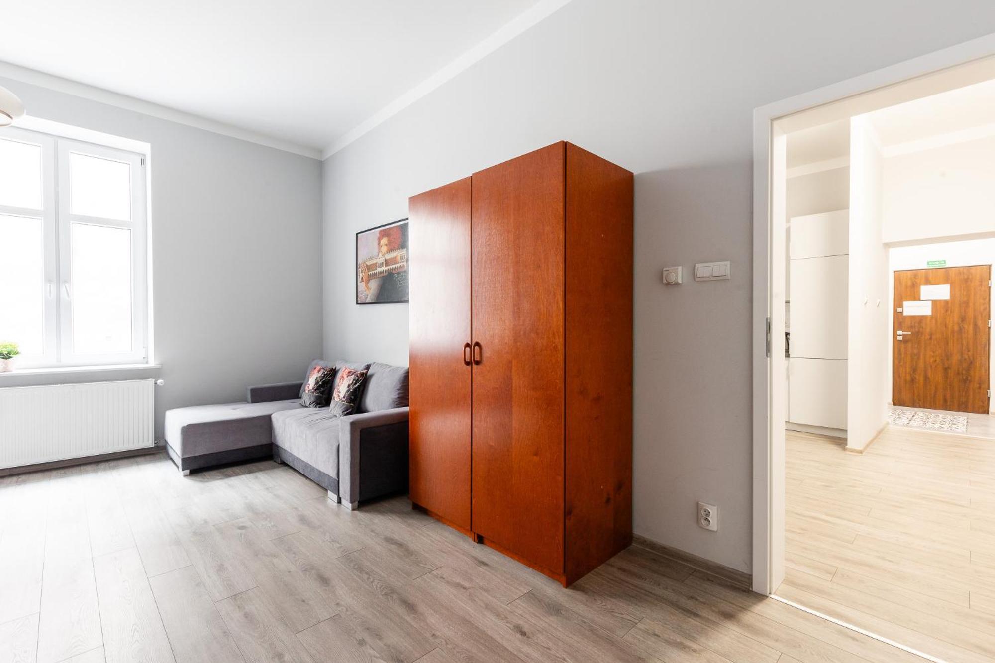 One-Bedroom Apartment